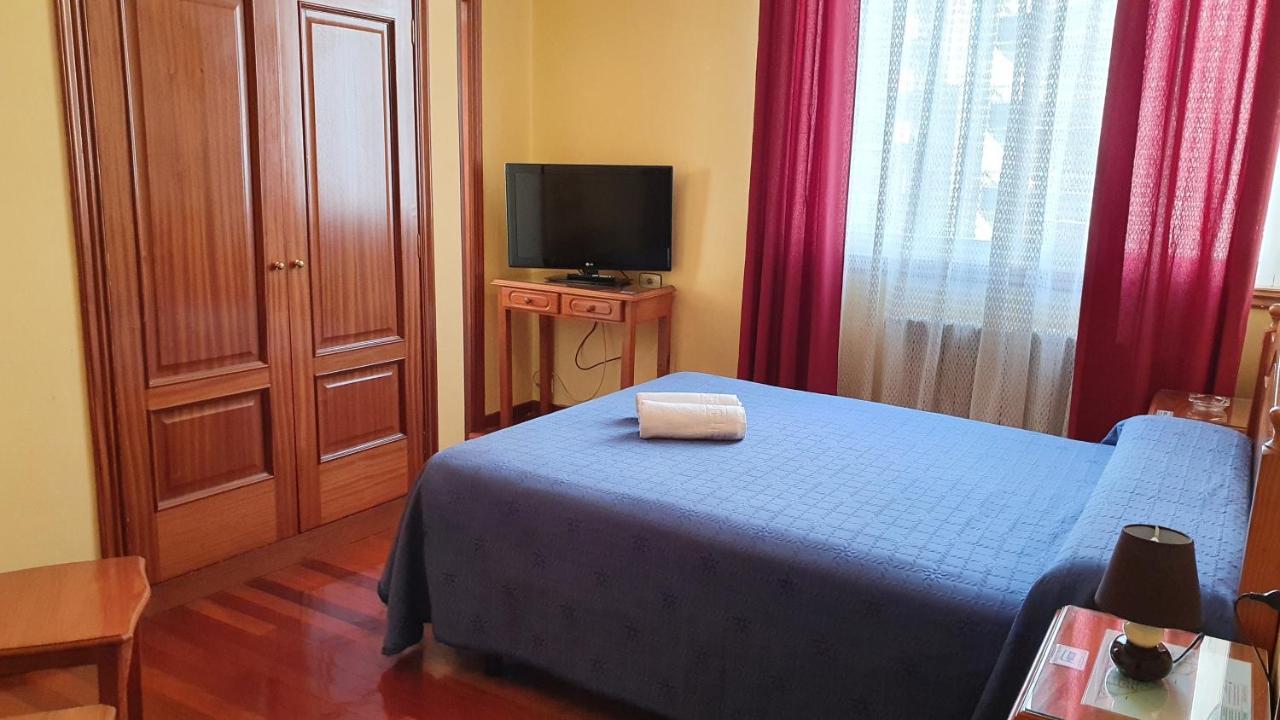 Pensión Residencia Buenos Aires Vigo Exterior foto